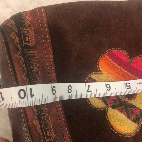 Vintage Bohemian Leather Suede Crossbody Purse Flower Tooled Detail Primitive - Picture 12 of 12